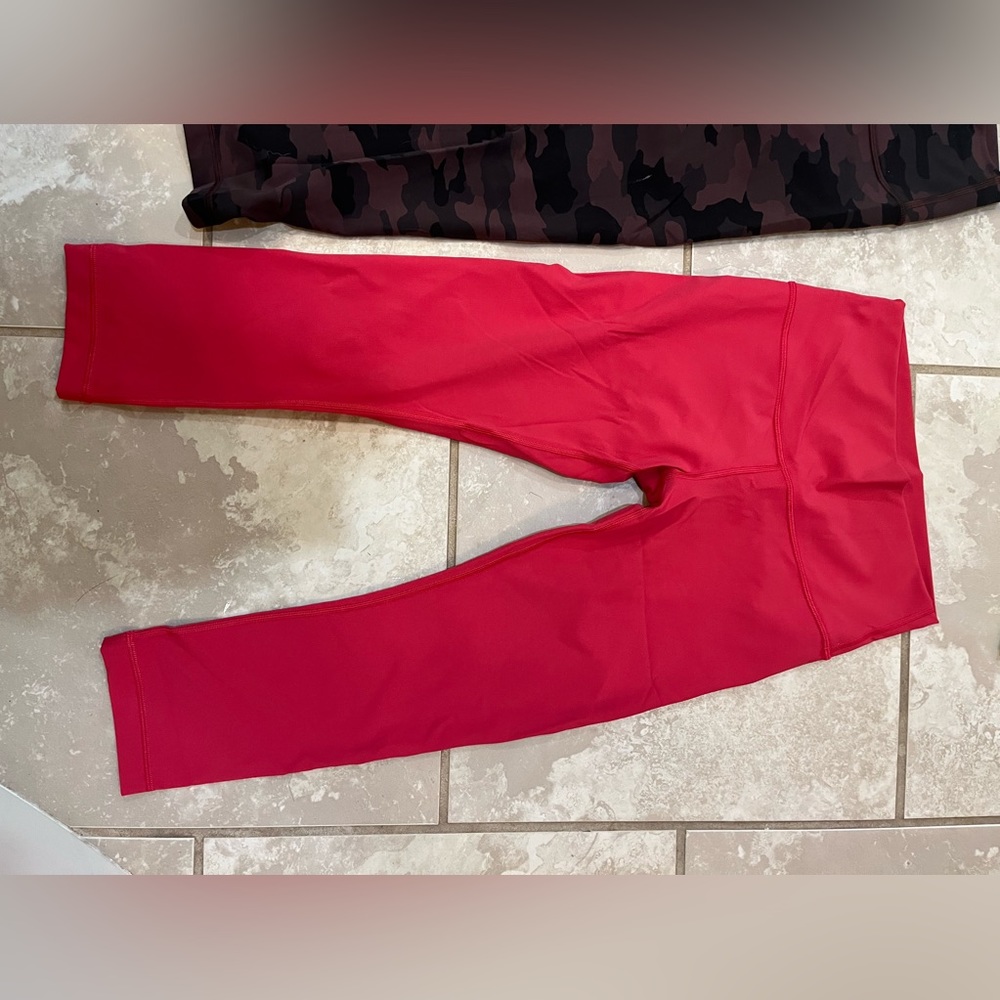 Lulu all the right places leggings with pockets size 6